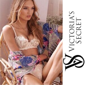 Victoria's Secret Cream Lace Bra